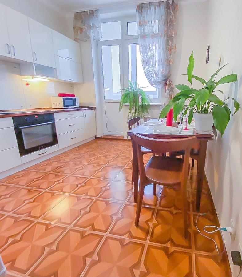 Rent Kiev Apartment 2 Min Metro Chernihivska المظهر الخارجي الصورة