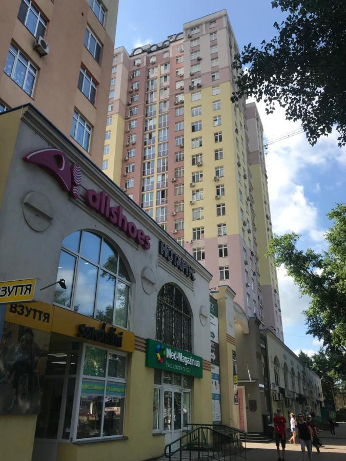 Rent Kiev Apartment 2 Min Metro Chernihivska المظهر الخارجي الصورة